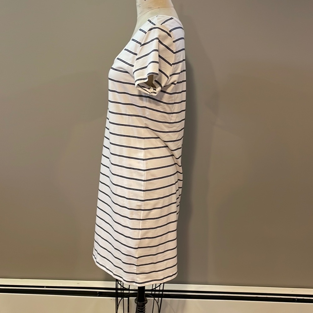 H&M short sleeve knee length t-shirt dress - Picture 3 of 6